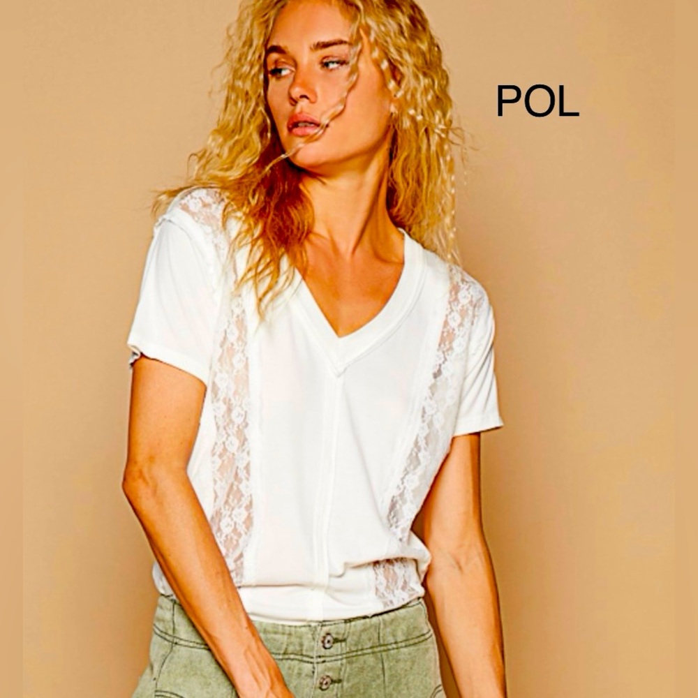 BP211-3🌟POL perfection in white v-neck tee w/lace insets on sides! Perfect!